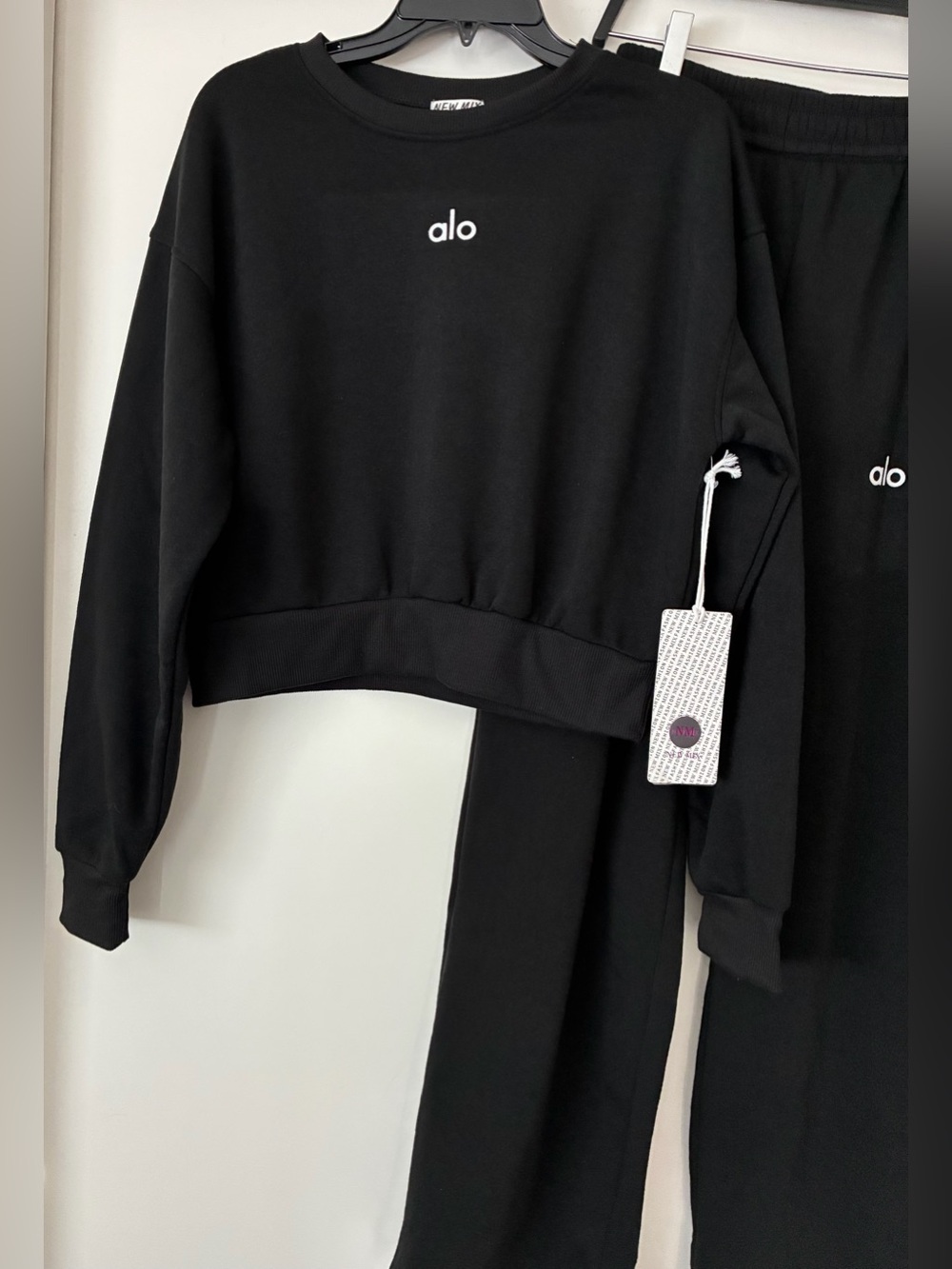 NWT Luxury alo 2 piece Sweatsuit Size L